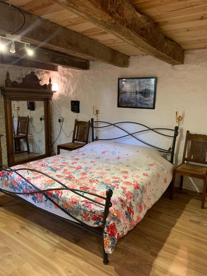 Petite Maison Conjat Saint-Julien-le-Petit Exteriér fotografie