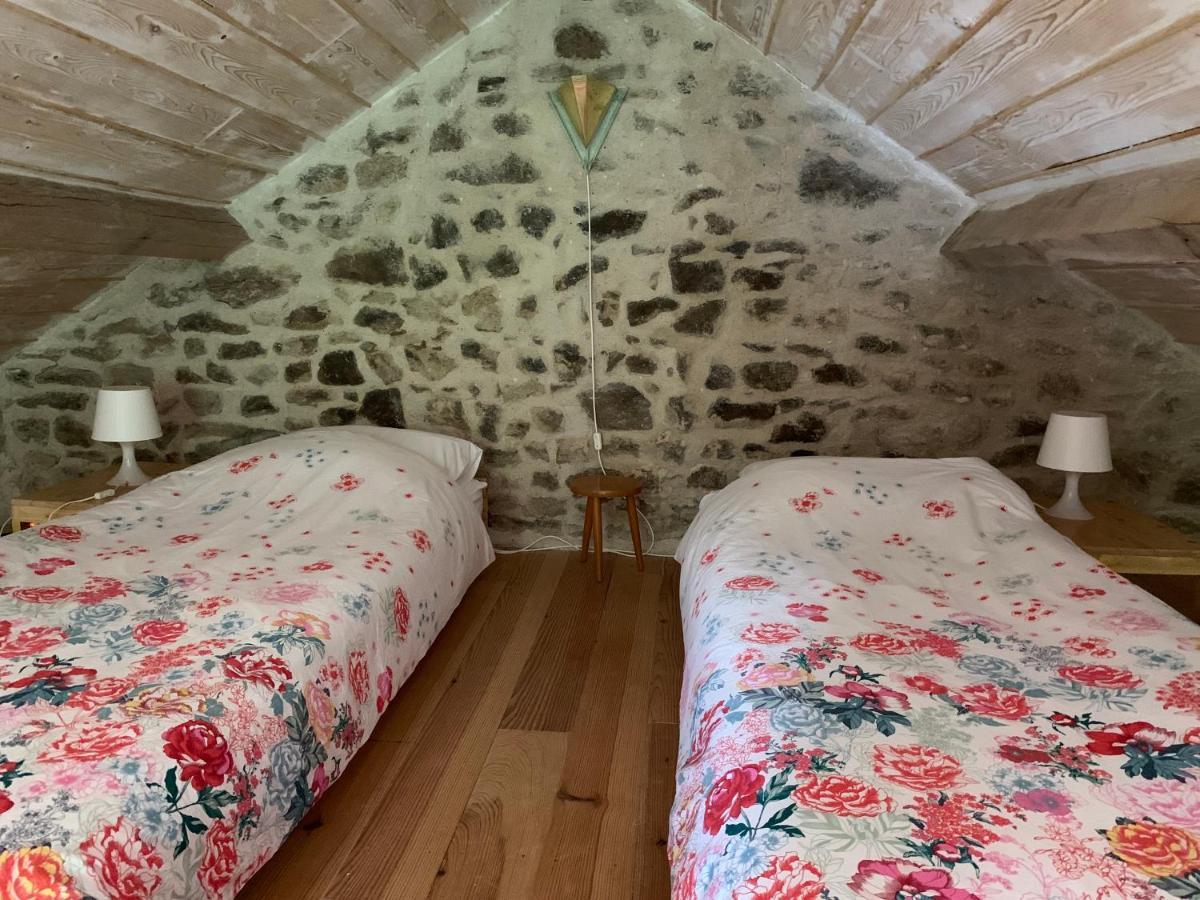 Petite Maison Conjat Saint-Julien-le-Petit Exteriér fotografie